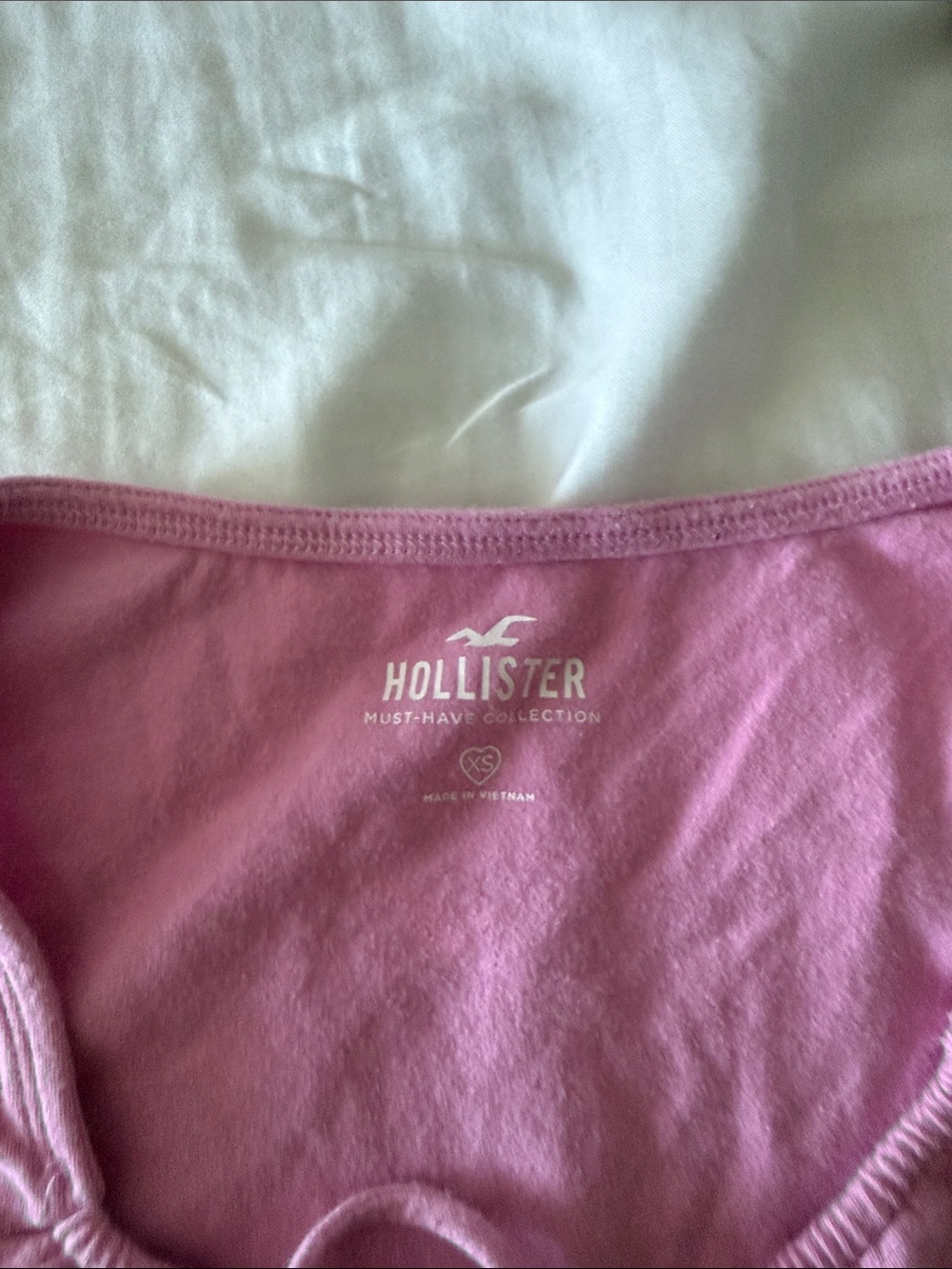 Hollister Pink Short Sleeve Tie-Front Scoop Top - Picture 3 of 3